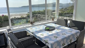 House | Dining