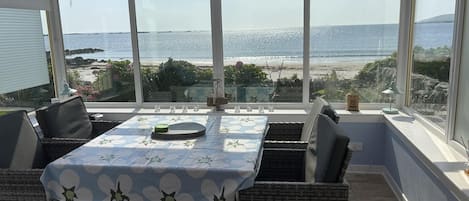 House | Dining