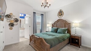 10 slaapkamers, een strijkplank/strijkijzer, wifi, beddengoed