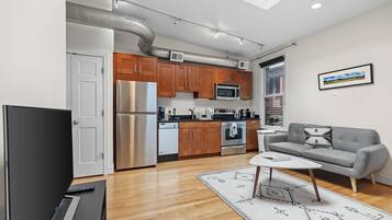 Fridge, microwave, oven, stovetop