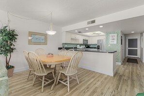 公寓客房, 3 間臥室 | 用餐區