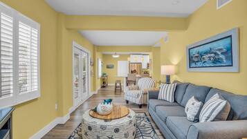 House, 2 Bedrooms | Living area