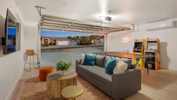 House, 3 Bedrooms | Living area