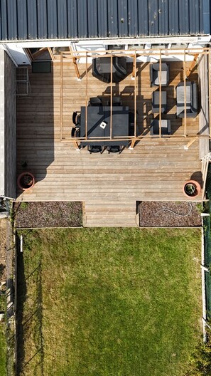 屋外ダイニングエリア