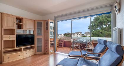 500m from the beach, flat for 2