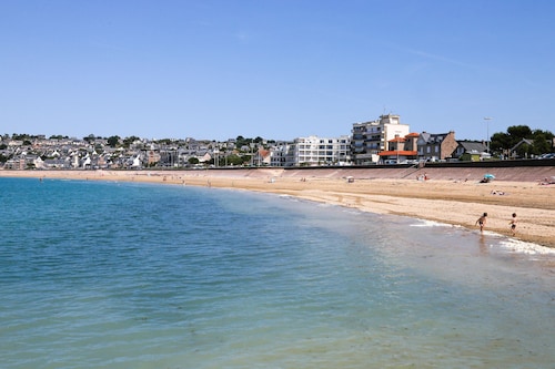 À 25m de la plage, vue mer, appartement pour 4