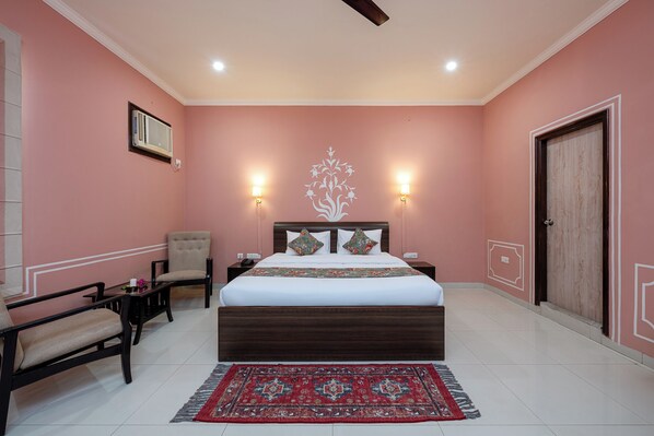 7 bedrooms, desk, WiFi, bed sheets - NINE PALMS RESORT (Jaipur)