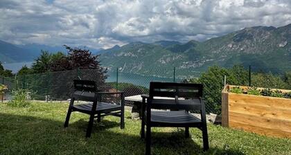 Villa D'ALBA with spectacular views of the mountains and Lake Room with balcony
