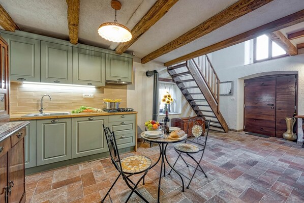 Casa Standard, 1 camera da letto, caminetto (Anton's Istrian Stone House near) | Interni