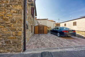 Standard House, Multiple Bedrooms (Istrian Hideaway Anton) | Property grounds - Istrian Hideaway Anton (Koper)