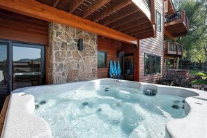 Bain à remous extérieur