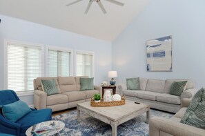 Smart TV, ping pong - Sandy Feet Retreat: 6 bedroom single family home on private street (Wrightsville Beach)