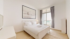 2 室のベッドルーム、アイロン / アイロン台、WiFi (無料)、ベッドシーツ