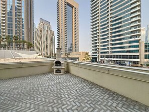 Terrace/patio - Marinascape Oceanic - Luxurious Two Bedroom (Dubai Marina)
