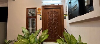 Spacious 5-bedroom house in charming Puducherry with AC, WiFi
