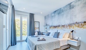 3 slaapkamers, een strijkplank/strijkijzer, wifi, beddengoed