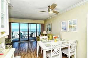 Dining - New to Rental Market! Beachfront, sunsets and waves! Call today while Fall and Winter bookings are still available! (Bradenton Beach)