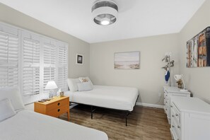 2 Schlafzimmer, BĂŒgeleisen/BĂŒgelbrett, kostenloses WLAN, BettwĂ€sche