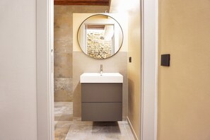 Hair dryer, towels, toilet paper - Republic79: Gorgeous one-bedroom apartment in the center of Parma (Parma)