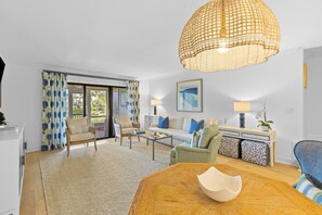 Living area - Mariners Walk 6B - Screen Porch Ocean/Pool Walkout (Isle of Palms)
