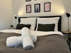 2 bedrooms, WiFi, bed sheets