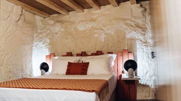 1 bedroom, iron/ironing board, internet