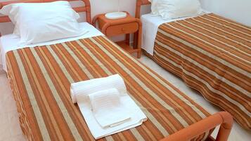 2 dormitorios, tabla de planchar con plancha, wifi y ropa de cama