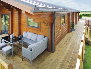 Outdoor dining - Stag Lodge - UK46921 (Falkirk)
