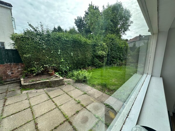 House | Property grounds - Birmingham Blissful Retreat With 3 Bedrooms (Birmingham)