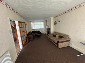 House | Interior - Birmingham Blissful Retreat With 3 Bedrooms (Birmingham)