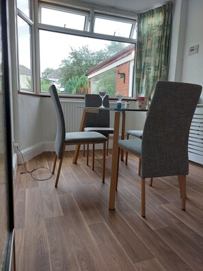 House | View from property - Birmingham Blissful Retreat With 3 Bedrooms (Birmingham)