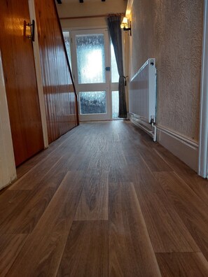 House | Interior - Birmingham Blissful Retreat With 3 Bedrooms (Birmingham)