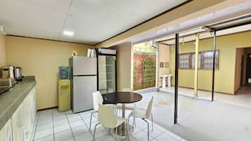 Refrigerador y microondas