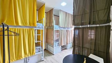 Asrama Umum, hanya perempuan | Wi-Fi gratis dan seprai linen