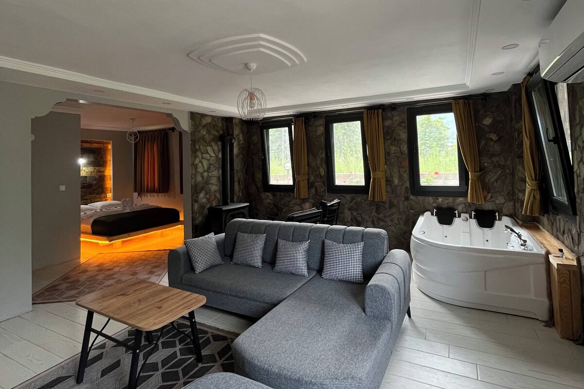 Eenvoudige suite, uitzicht op bergen | 1 slaapkamer, gratis wifi