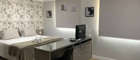 ตู้นิรภัยในห้องพัก, เตารีด/โต๊ะรีดผ้า, Wi-Fi ฟรี