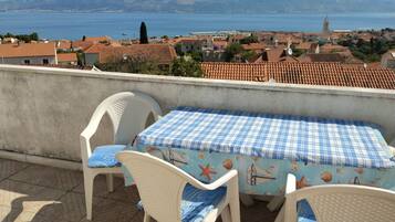 Apartment (Two Bedroom Apartment with Sea View a) | Balcony