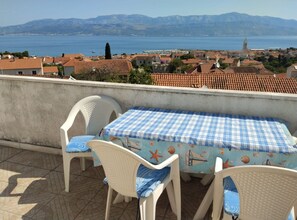 Lägenhet (Two Bedroom Apartment with Sea View a) | Balkong
