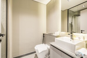Shower, hair dryer, towels, soap - Comfortable Studio at MAG 930, Mohammad Bin Rashid City by Deluxe Holiday Homes (Dubai)
