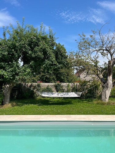Maison de Campagne Avec Piscine Dans un Village de Charme à 1h de Paris en Train