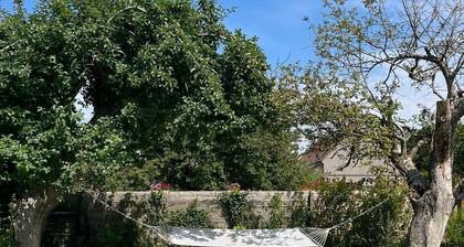 Maison de Campagne Avec Piscine Dans un Village de Charme à 1h de Paris en Train