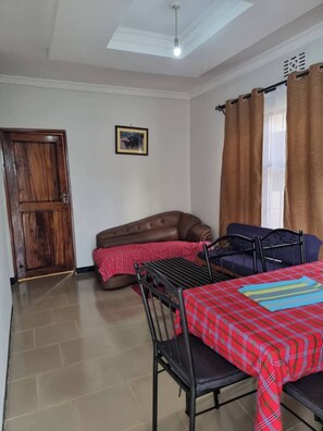 Dining - Voyage Camp Safari Lodge (Arusha)