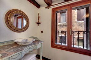 Apartment | 1 bedroom - Rialto Canal View by Wonderful Italy (Venice)