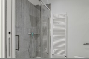 1 bedroom - Queen Apartment in Torino (Turin)