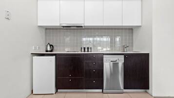 Apartment | 1 bedroom, desk, iron/ironing board, Internet