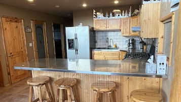 Mikrowelle, Ofen, Herdplatte, Geschirrspüler