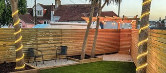 4 bedroom accommodation in Preston