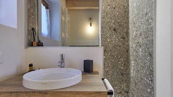 Panoramic Double Room, 1 Katil Ratu (Queen), Garden View | Bilik Mandi | Pancuran mandi, hulu semburan mandi hujan