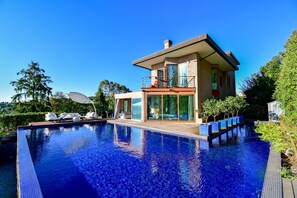 Pool - Villa Laguna - Three Bedroom Villa, Sleeps 6 (Bracciano)