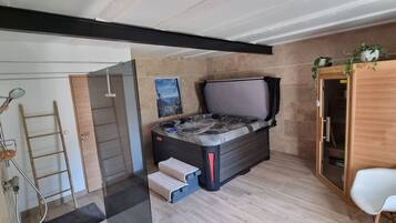 1 chambre, fer et planche Ă repasser, Wi-Fi gratuit, draps fournis